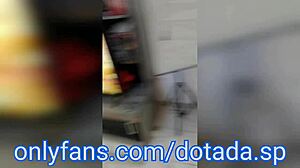 Putona diferente dotada solo pussy play