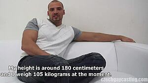 अरे, देखो इस चेक गे कास्टिंग में Erik 3490 POV ब्लोजॉब और हार्डकोर चुदाई करता है