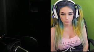 joycgee and trainwrecks do live webcam show