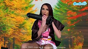 Camsoda - Милая Девушка 18+ Косплеит Незуко Камадо с Огромными Игрушками