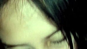 Estudiante universitaria hace baile sensual para sexo hardcore