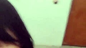 este video amateur ella graba mientras el la coge