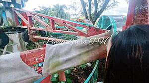 Couple enjoys risky public sex in amusement park