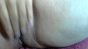 horny housewife squirts so good 😩