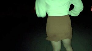 i'm looking for a place to give a famous blowjob outdoors