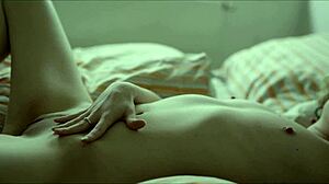 Czech vagina masturbates in bed