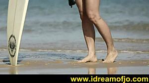 Have you seen this brunette guy masturbating on the beach with fingering?