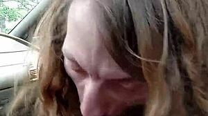 giving morning blowjob to buddy in car 😏