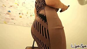 मैं, Sara Jay, अपने बड़े डिल्डो को चूसना और चोदना पसंद करती हूँ, ओह!