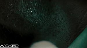 Morena tetona Maddy May se la follan a saco