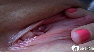 lusty stepsister craves for some camera attention 😍