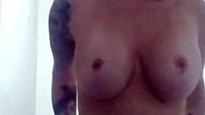 a little 18+ dance with big tits and ass shaking