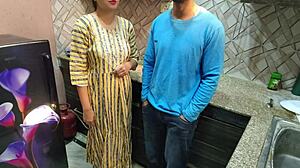 मालिक ने मेड को लगभग निकाल दिया, लेकिन उसकी टाइट गांड के साथ खत्म हुआ! 😜