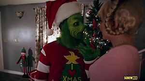 In this Screwbox parody, the Grinch gets naughty with big tits blonde teens in lingerie 😏