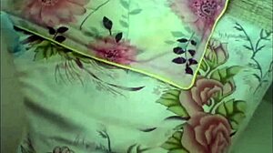 Linh engages in steamy webcam sex chat.