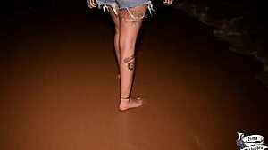 novinha teases with beach masturbation and big ass display