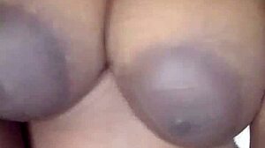 एबोनी बीबीडब्ल्यू, क्या तुम मुझे ये ककड़ी पर जोर से चढ़ते हुए देखना चाहते हो?