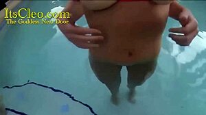 Gagging Cock Suckers Cleo And Annie Knight Get Cum Underwater