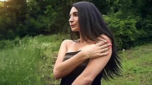 Damn, black haired milf Kat masturbates outdoors - check her wet pussy!