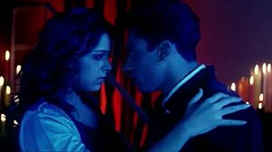 Деси девушка в хардкор действии