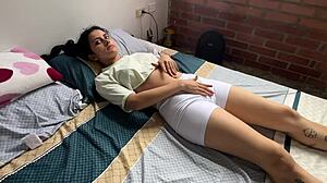 manoseando a mi hermanastra cuando estamos solos en casa