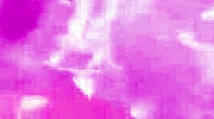 Leo Tries Mixed Bath