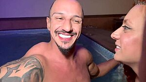 Minha Mulher Me Deu A Amiga Dela De Presente De Natal Fizemos Uma Putaria Natalina Juntos