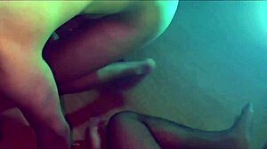 Uma festa a três doces e travessuras sexuais gay 🎃