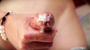 Ngocok kontol latin besar saya sampe cum tebel meledak - Magic C