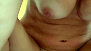 Hey alineflavio update with this beautiful blonde milf and hairless amateur couple reaching orgasm in homemade gay fun! 😏👫