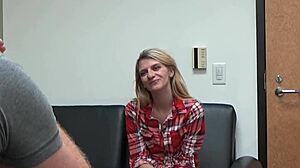 कैरी बी ने पॉव कास्टिंग में बालों वाला लंड कैसे लिया?