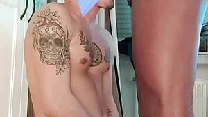 Sucer Jusqu'à Ce Que Le Lait Sorte In Gay Interracial Scene