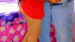 cogiendo a mi esposa con vestido rojo �pero nos observa y quiere verga tambi�n me chingo a las dos real casero