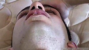 टीने बॉय रिस्की गे ब्लोजॉब एनकाउंटर एक्सप्लोर करता है