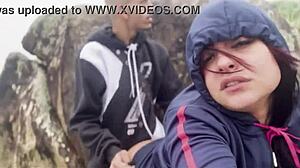 Wow, caught this big-ass novinha flashing at the beach! 😍