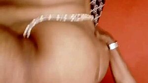 Sundaydogood614 shows off shaved hairless pussy in latest update video