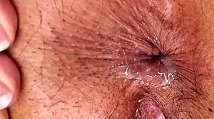 स्टेपमॉम ने गंदी बातों के साथ एनल की भीख मांगी और क्रिमपाई हो गई!