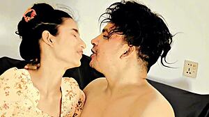 परफेक्ट गांड वाली 18+ लड़की को डॉगी और मिशनरी में क्रीमपाई, पोर्नस्टार के साथ