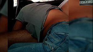 no tenia dinero para el taxi y me deje follar por el conductor dentro de un coche para pagar mi deuda - espero que no nos pillen cogiendo