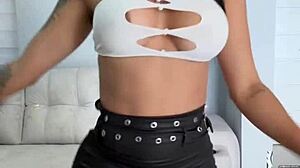 Colombian Latina With Big Tits And Fake Ass Worships Her Juicy Co�o!