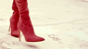 perfect all natural babe exposes sexy body after striptease