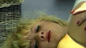 Retro pornstar rides cowgirl and gets anal assfucking in doggystyle blowjob scene