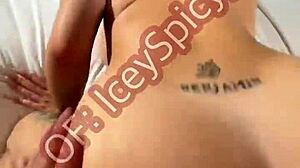 Stripper performs booty tease in Las Vegas