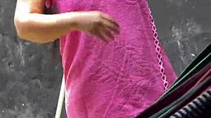 Help me, neighbor, I'll pay you now!