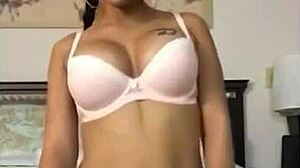 uhh super hot cuban twerks her phat ass in bra and panties...