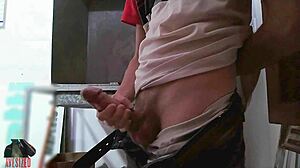 शॉप के पीछे मस्तरबेट करती हुई, ये सेक्सी स्मॉल 18+ वेस्ट स्किनी एमेच्योर अपने मॉन्स्टर लंड को सोलो स्ट्रोक करती है