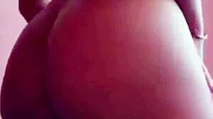 i'm playing with my shaved pussy and shaking my ass