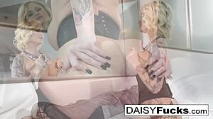 Sexy & pierced daisy monroe masturbates for the camera