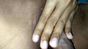 สาวใช้เล่นควยเอาถูเม็ดแตดเล่น