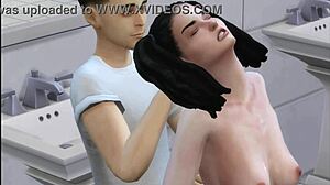 Chica de colegio 18+ chupa polla compañero en recreo